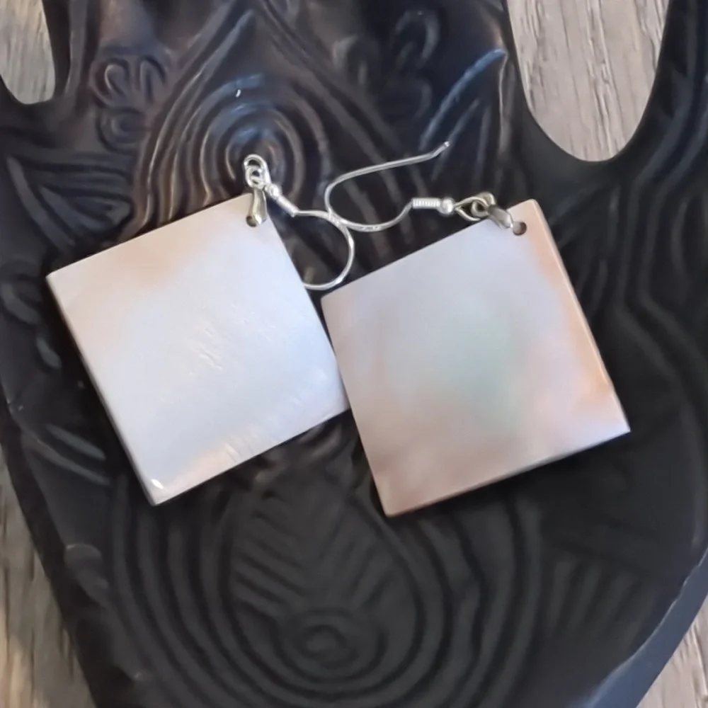 Abalone Mother Of Pearl And Onyx Sterling Silver Earrings - Picture 3 of 8